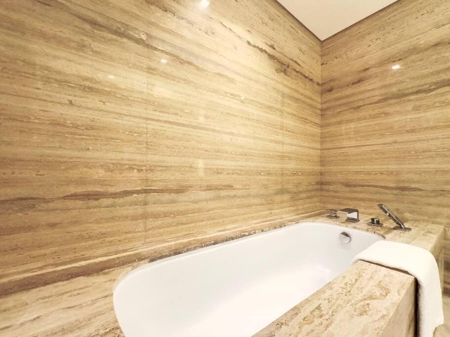 Dar Vacation - Luxury 2br - Skyline View Near Burj Khalifa Apartment