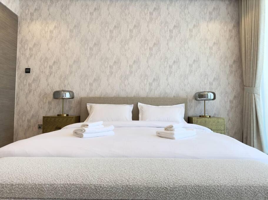 Dar Vacation - Luxury 2br - Skyline View Near Burj Khalifa Apartment *