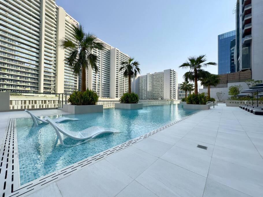 Dar Vacation - Luxury 2br - Skyline View Near Burj Khalifa * Dubai
