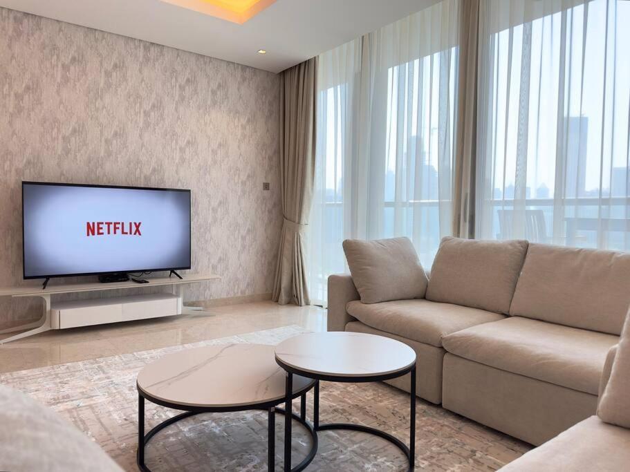 Dar Vacation - Luxury 2br - Skyline View Near Burj Khalifa Apartment *